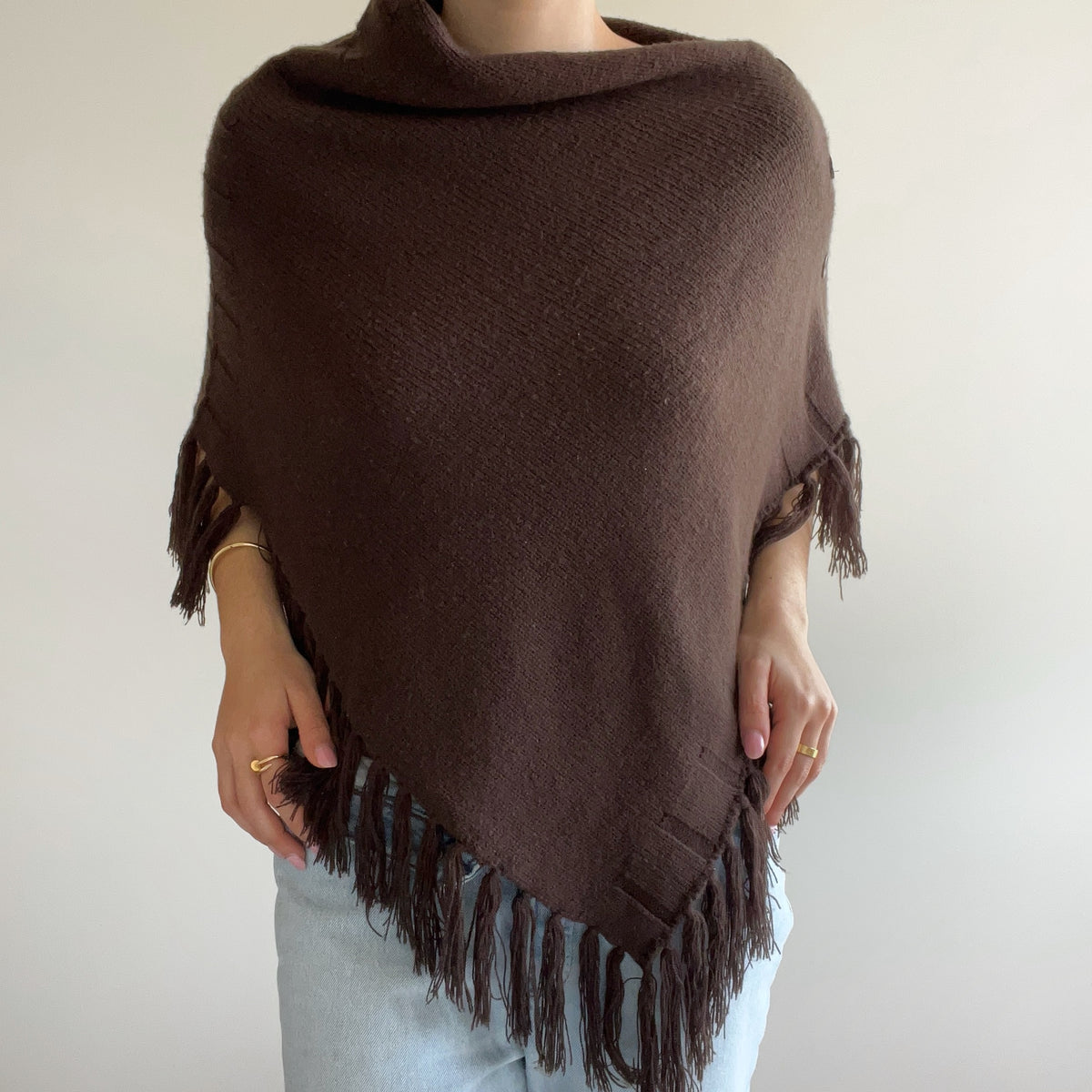 PONCHO WITH FRINGE