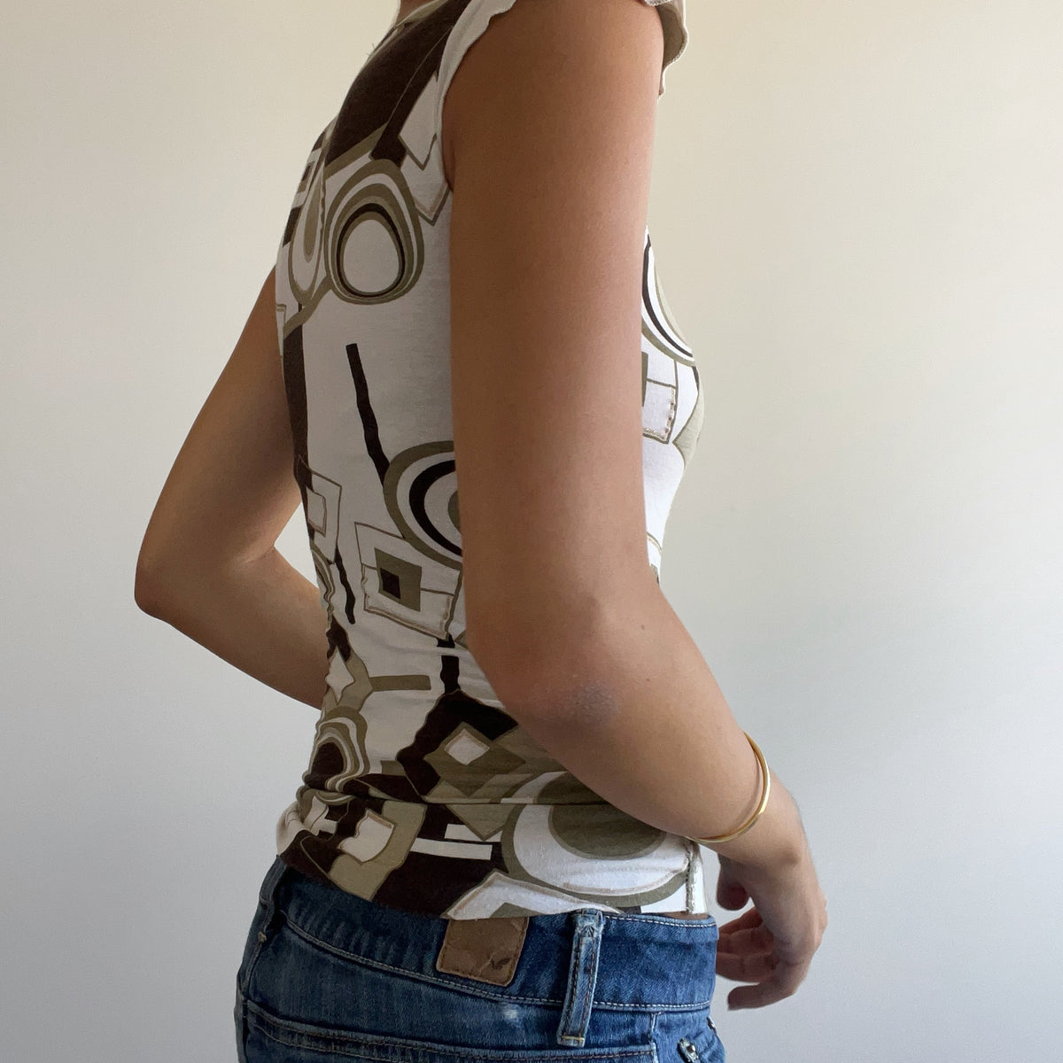 ABSTRACT WRAP TANK