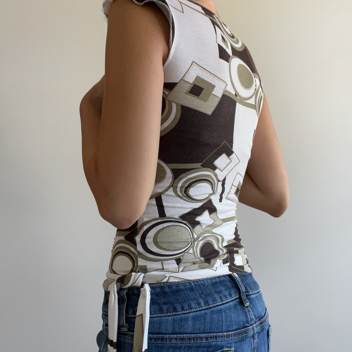 ABSTRACT WRAP TANK