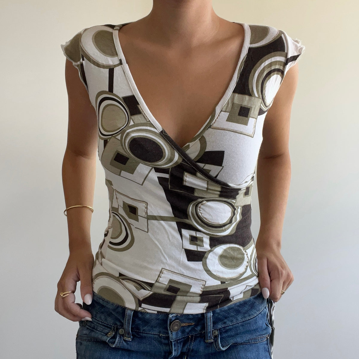 ABSTRACT WRAP TANK