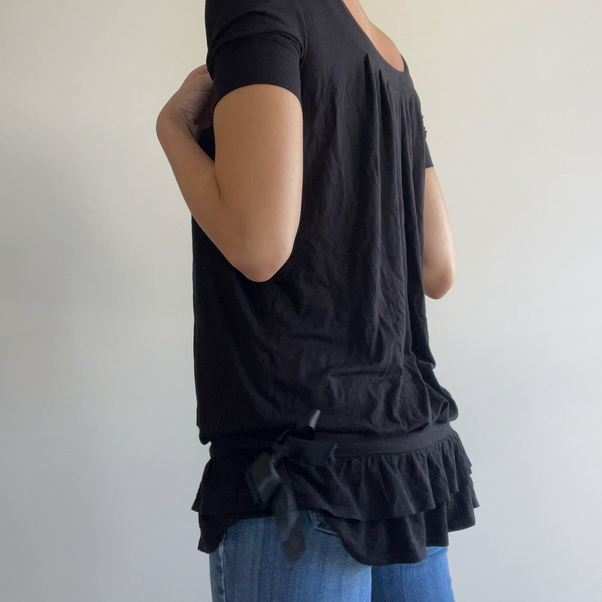 BLACK RUFFLE MINI DRESS