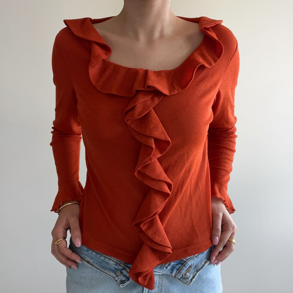 RUFFLE LONG SLEEVE