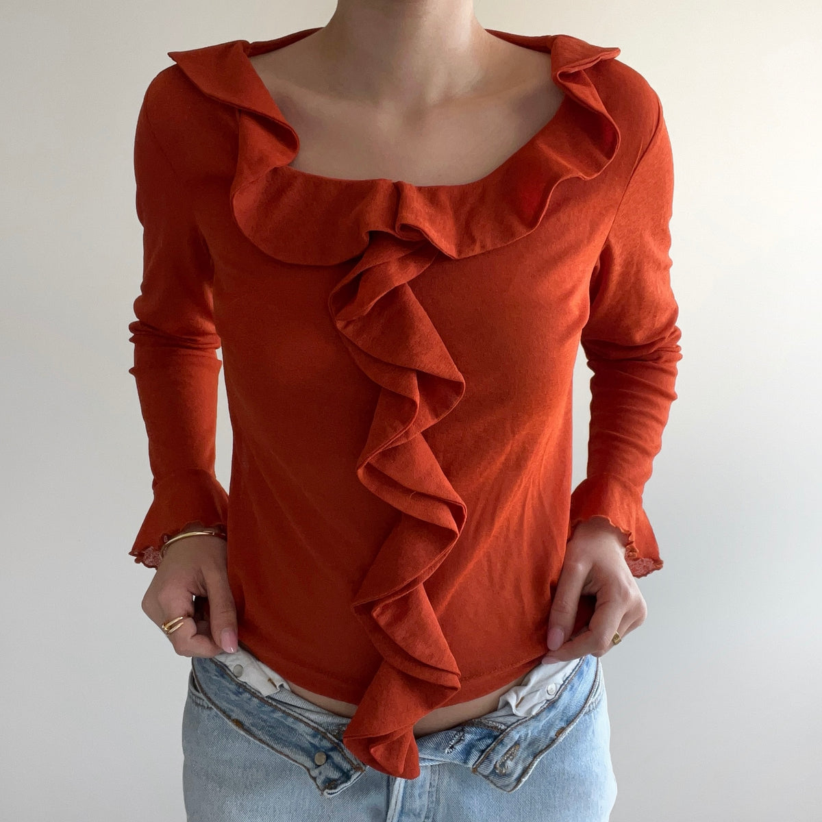 RUFFLE LONG SLEEVE