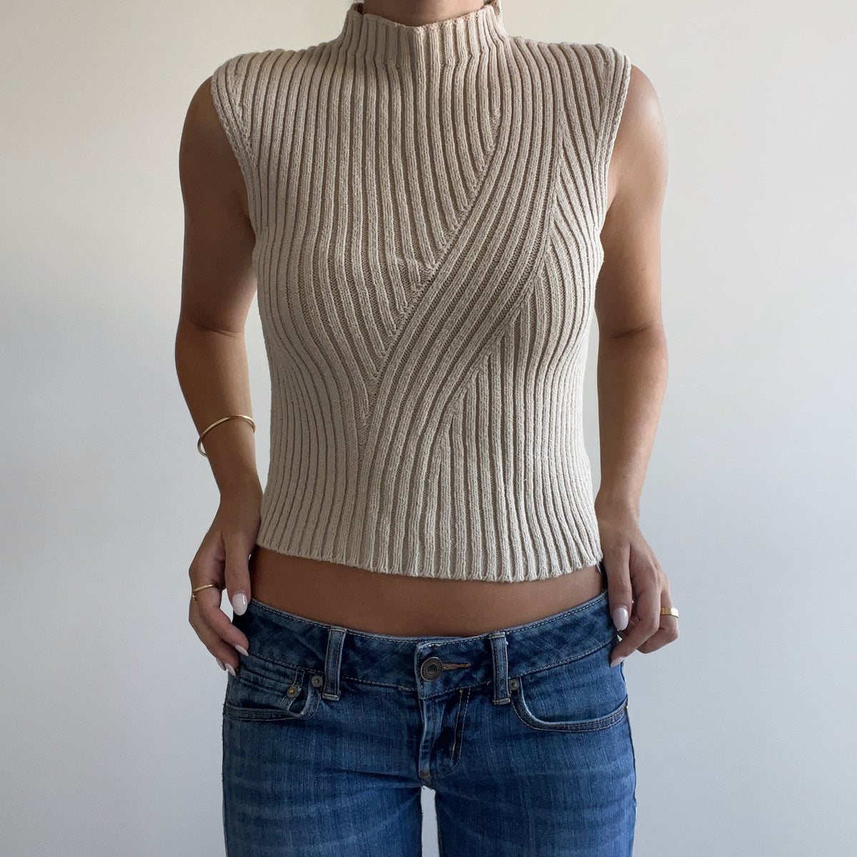 BEIGE RIBBED KNIT TOP