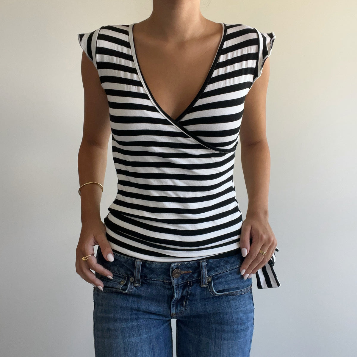 B&W STRIPED WRAP TANK