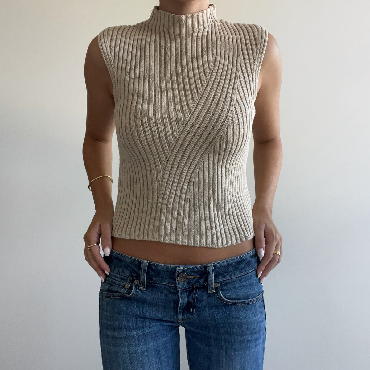 BEIGE RIBBED KNIT TOP