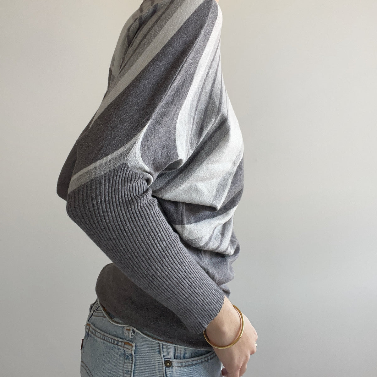 GREY STRIPE JUMPER