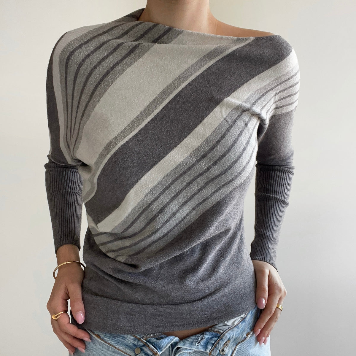 GREY STRIPE JUMPER