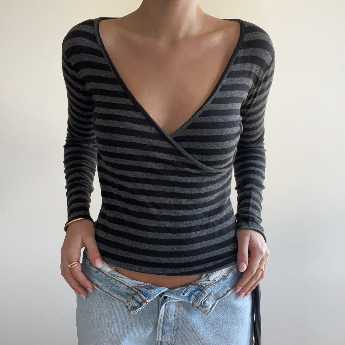 STRIPED WRAP TOP