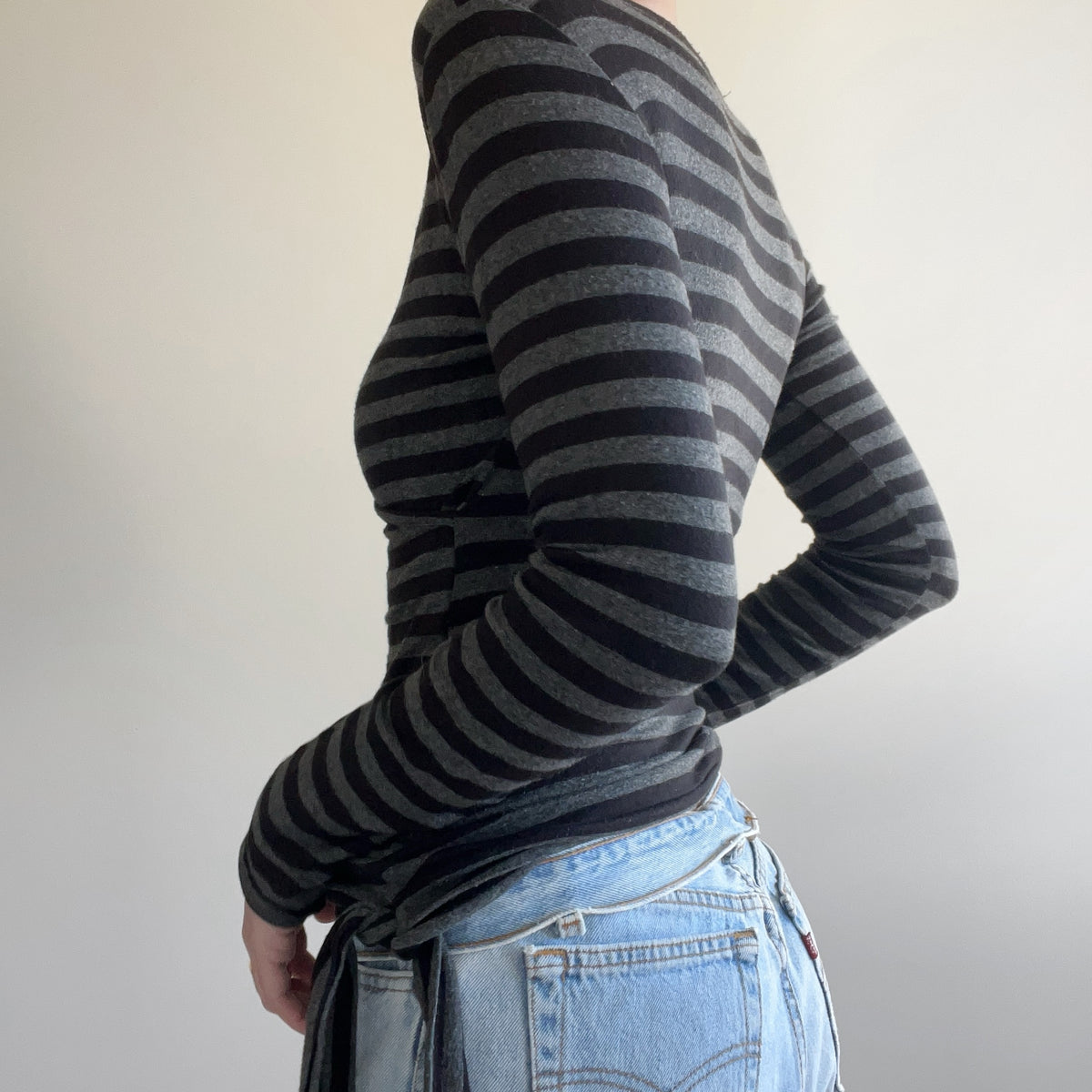 STRIPED WRAP TOP