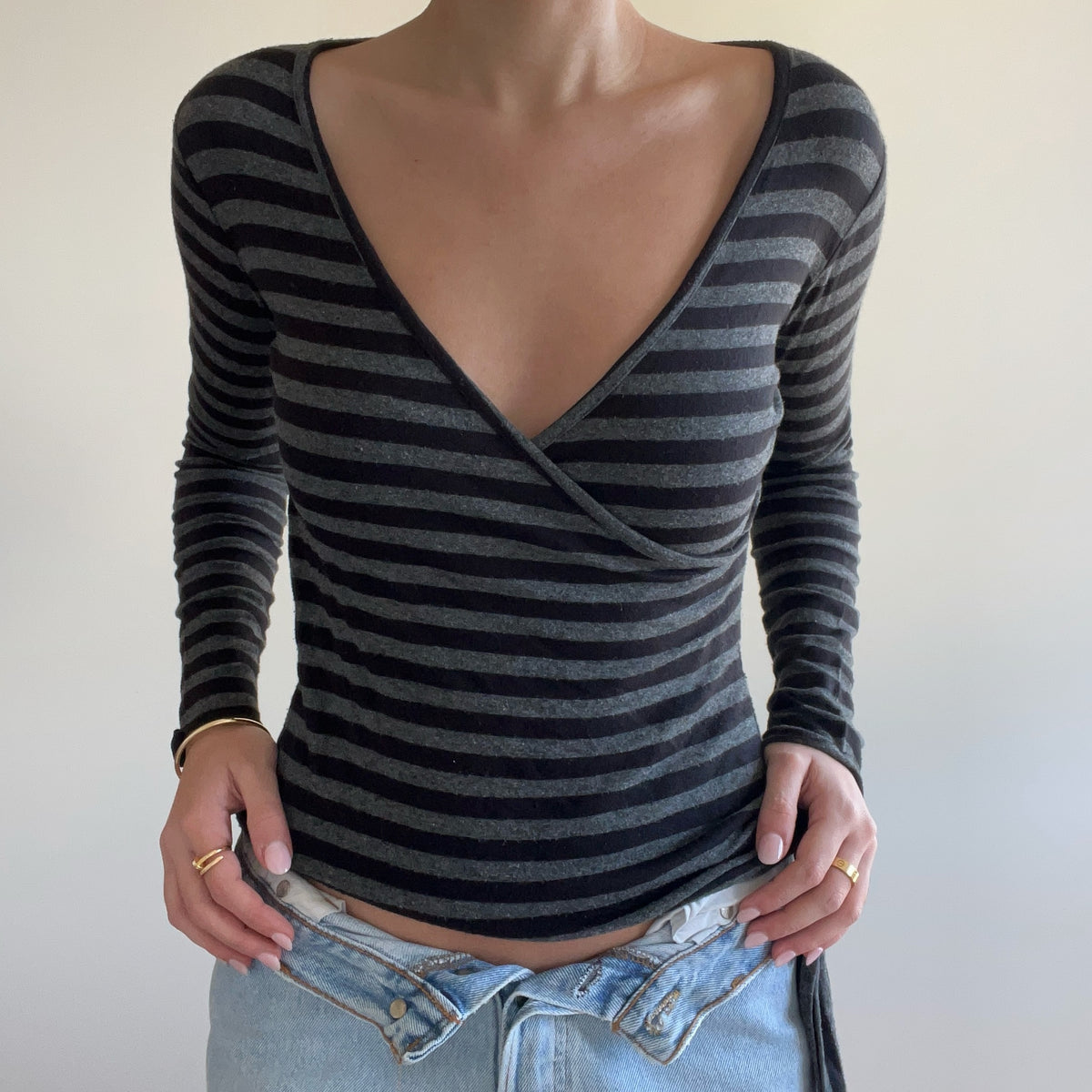 STRIPED WRAP TOP