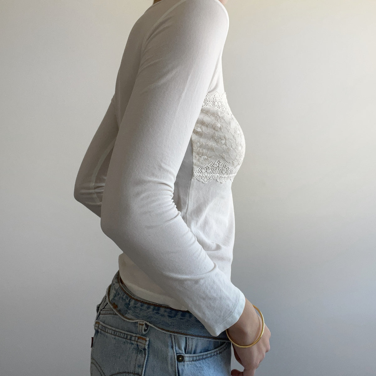 WHITE LACE LONG SLEEVE