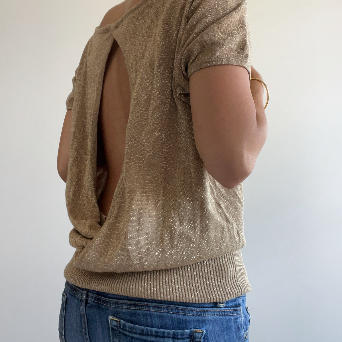 GOLD SHIMMERY TOP