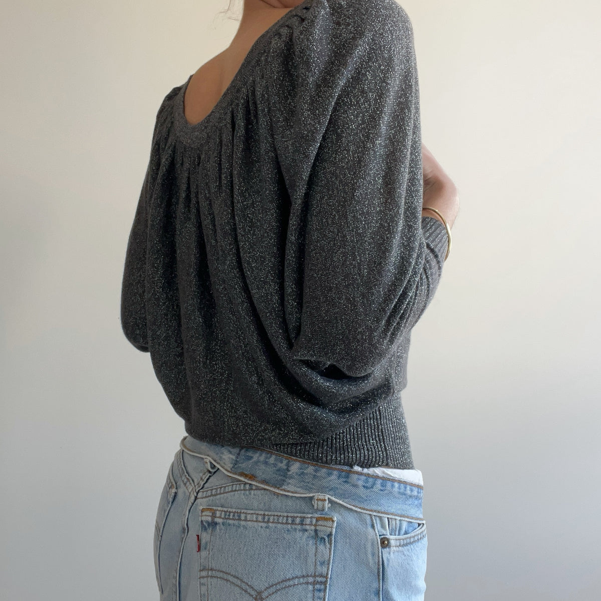 GREY DRAPED KNIT TOP