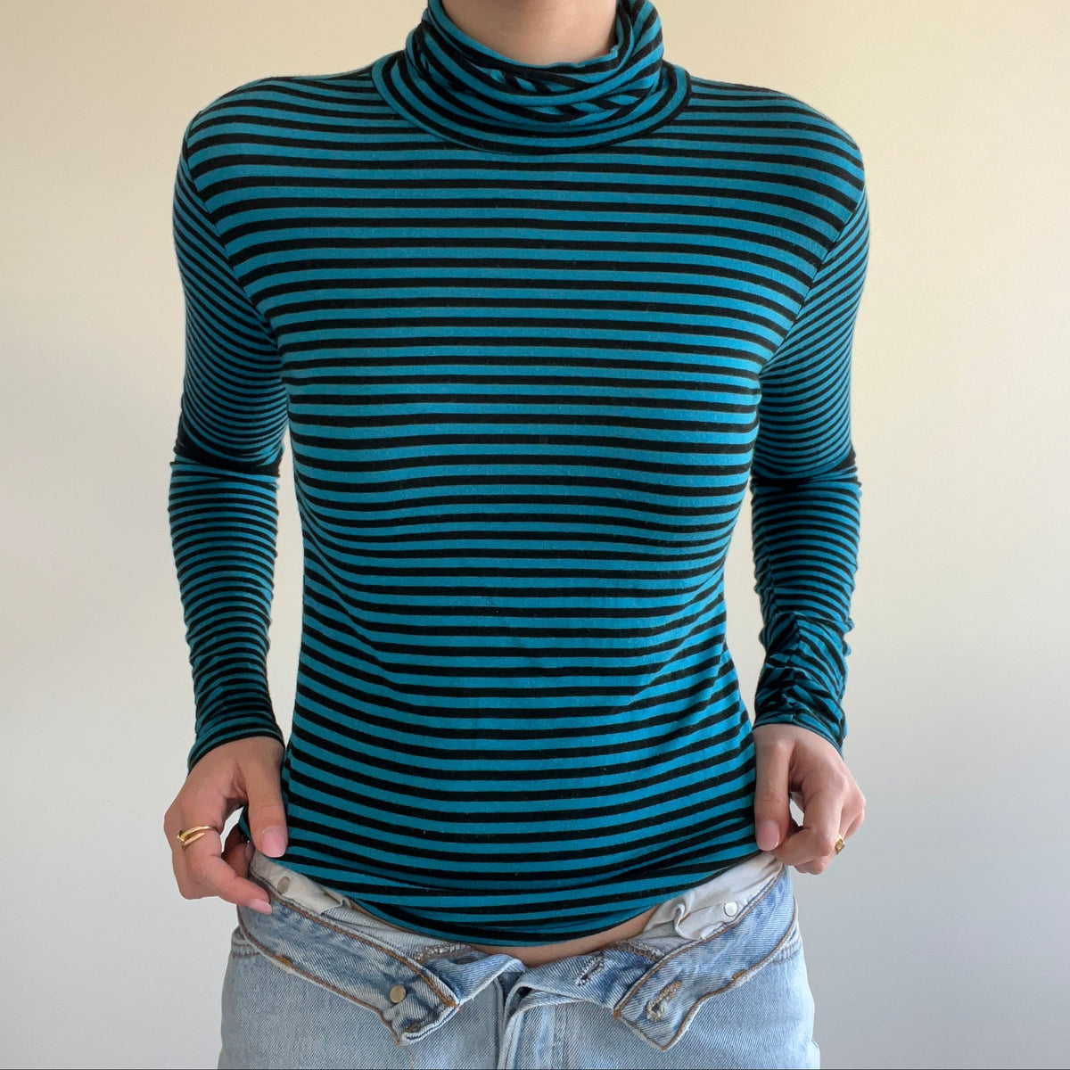 BLUE ROLLNECK LONG SLEEVE