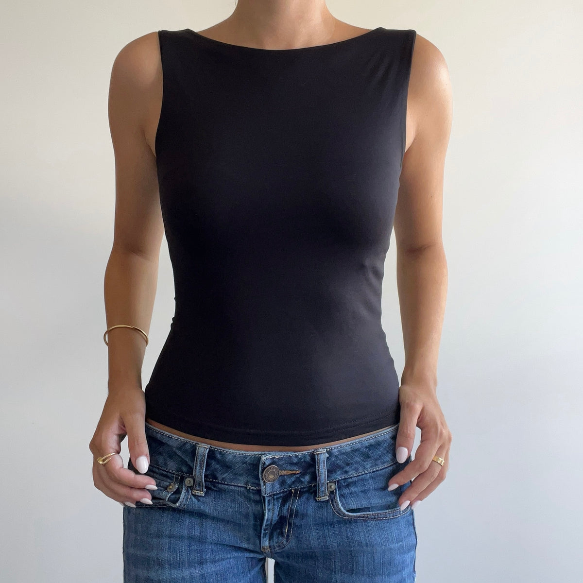 BLACK BOATNECK TANK