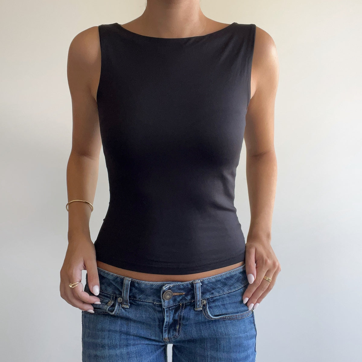 BLACK BOATNECK TANK
