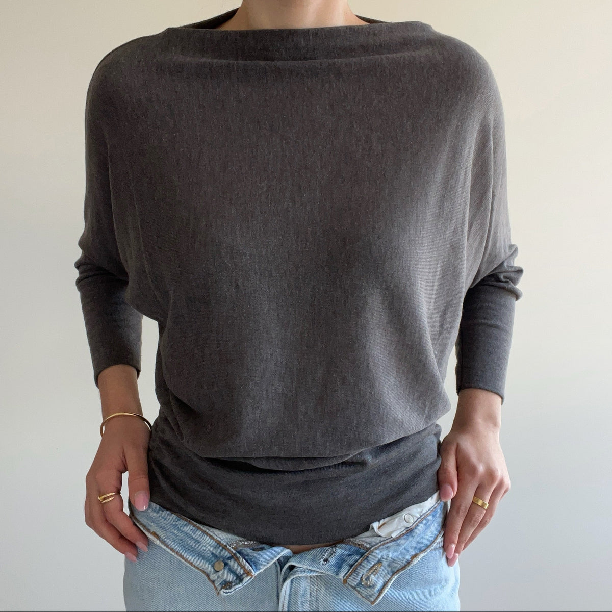 GREY SLOUCHY TOP