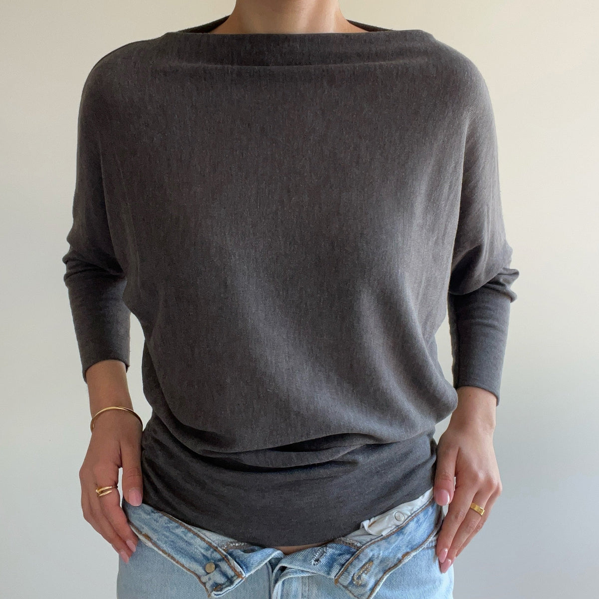 GREY SLOUCHY TOP