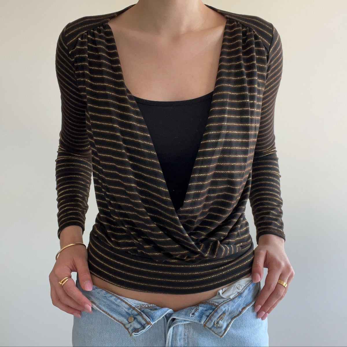 STRIPED DRAPE TOP