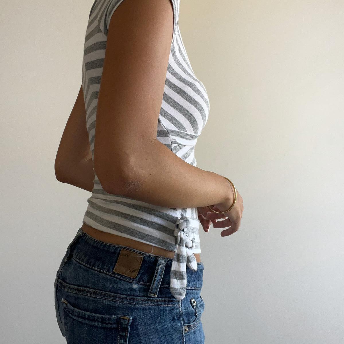GREY STRIPED WRAP TOP