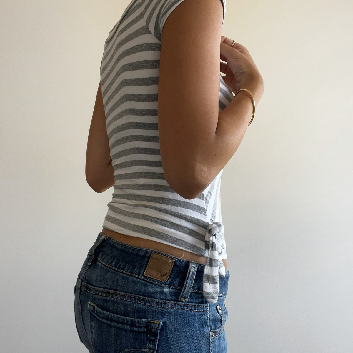 GREY STRIPED WRAP TOP