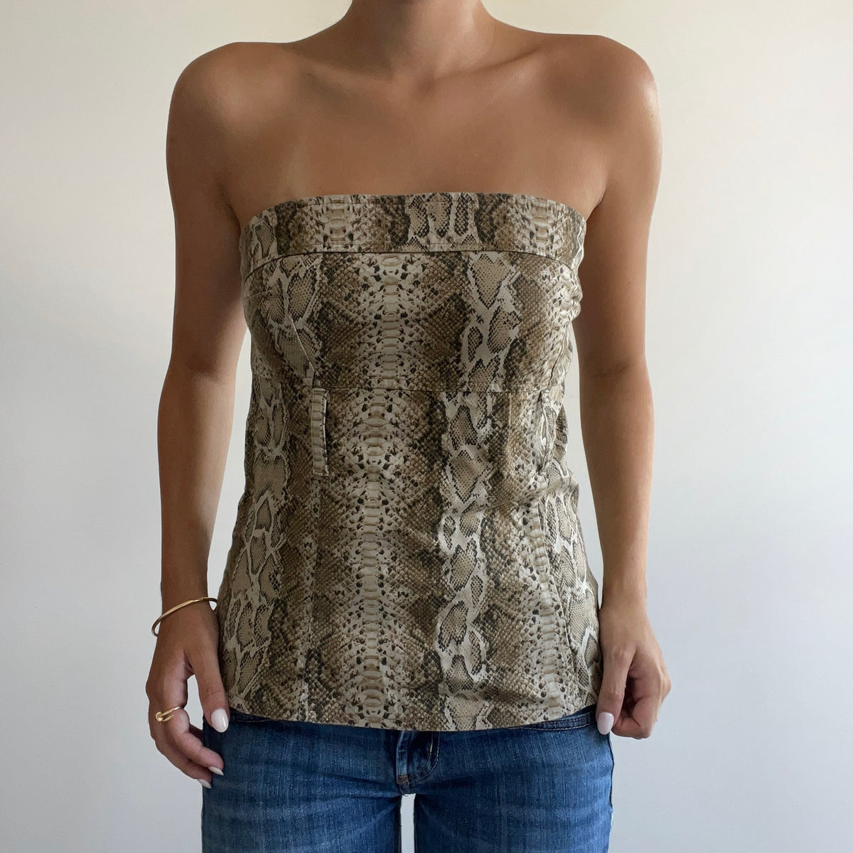 SNAKE PRINT STRAPLESS TOP
