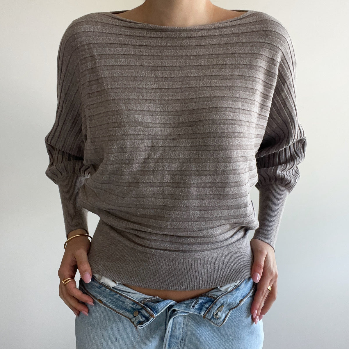SLOUCHY RIBBED JUMPER