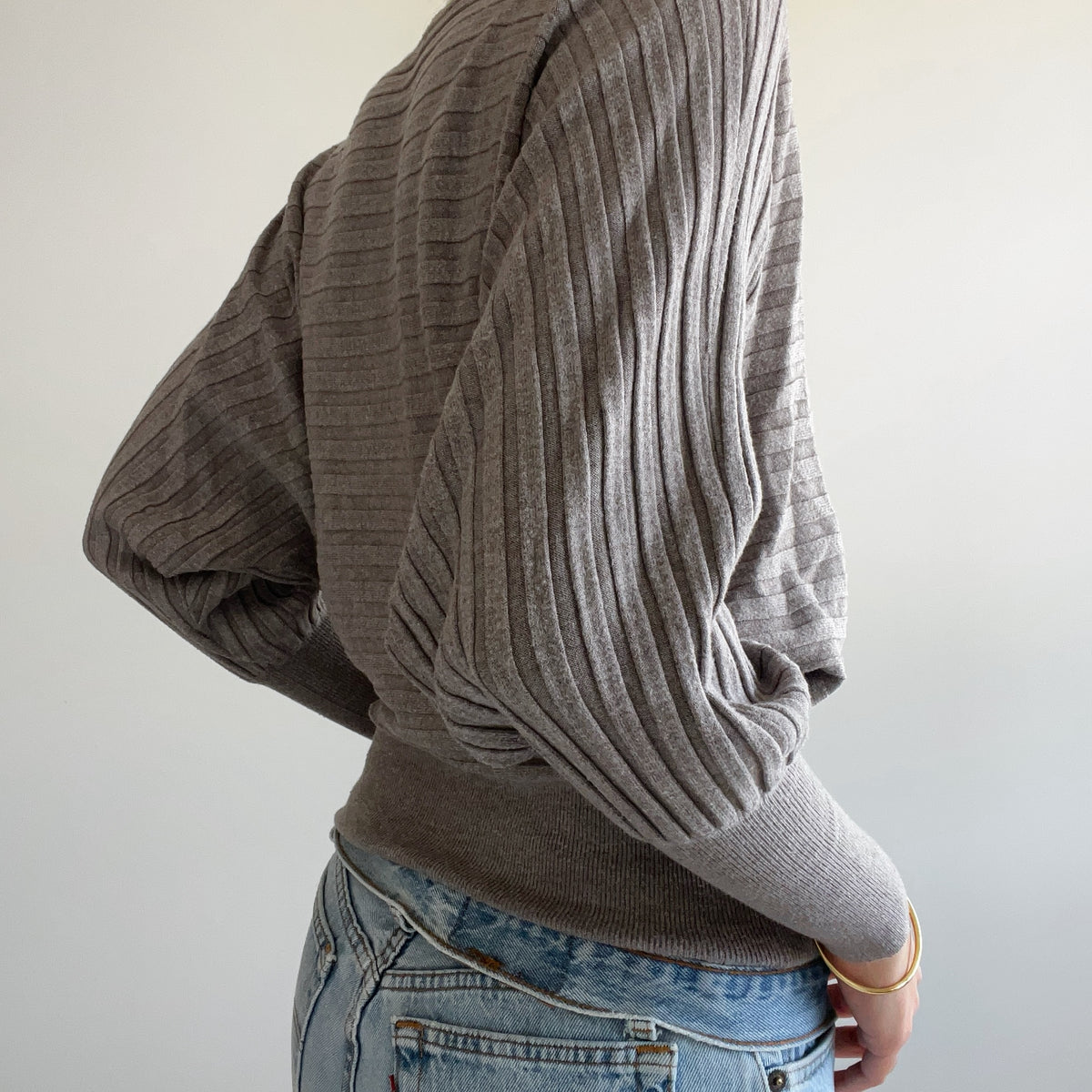 SLOUCHY RIBBED JUMPER