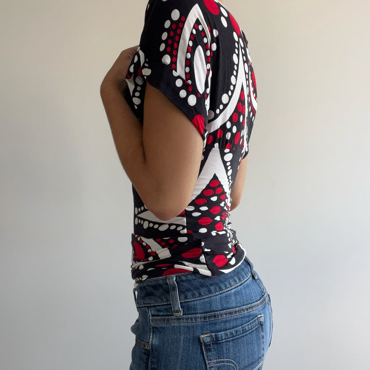 ABSTRACT BATWING TOP