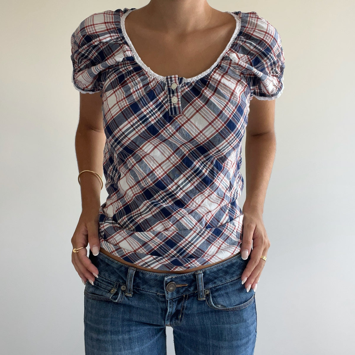 PLAID PUFF SLEEVE TOP