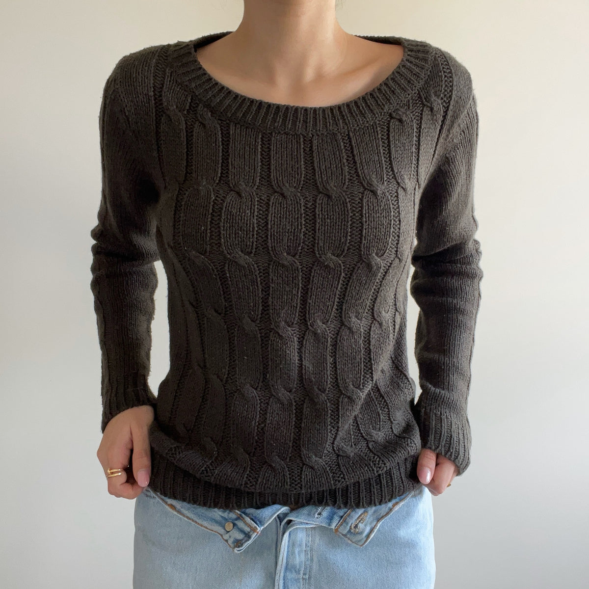 BROWN CABLE KNIT