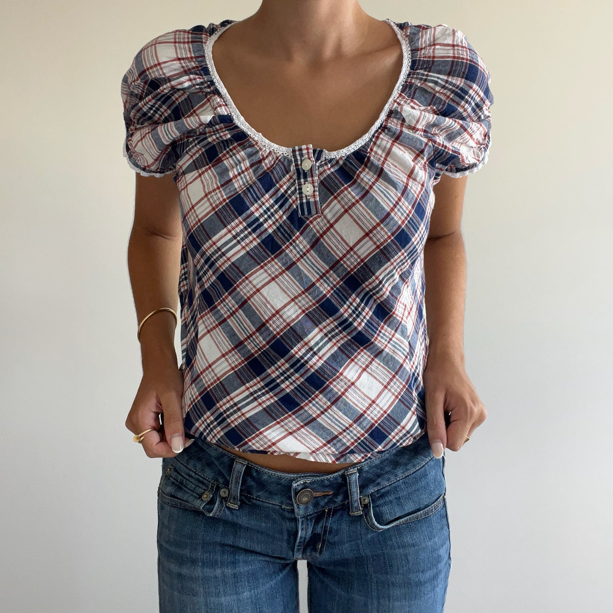 PLAID PUFF SLEEVE TOP