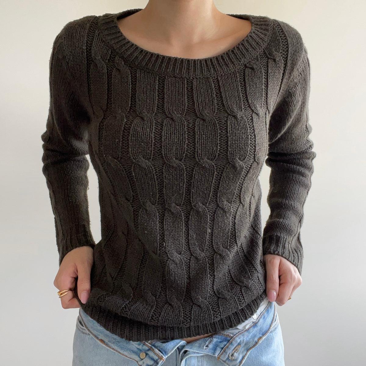 BROWN CABLE KNIT