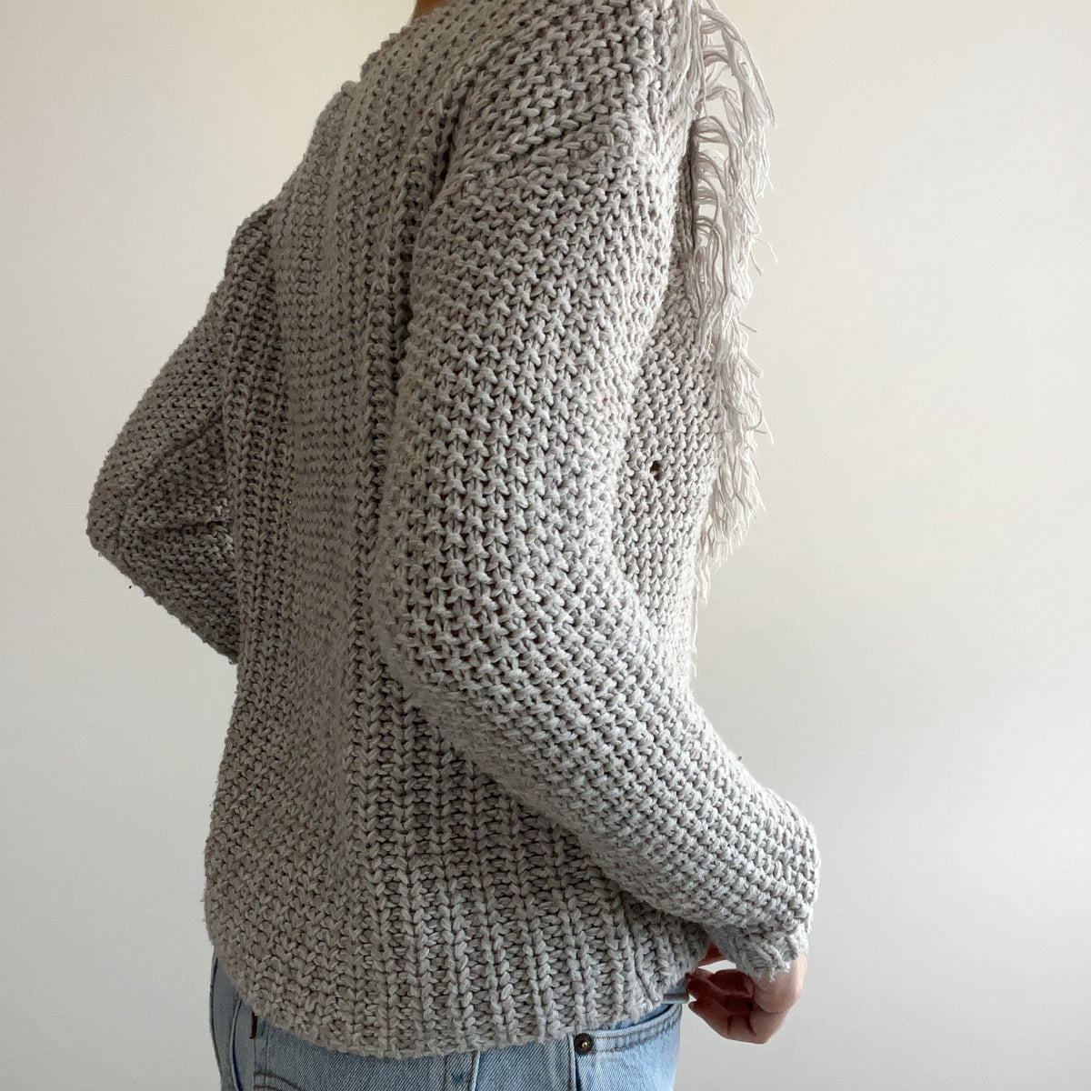 GREY FRINGE JUMPER