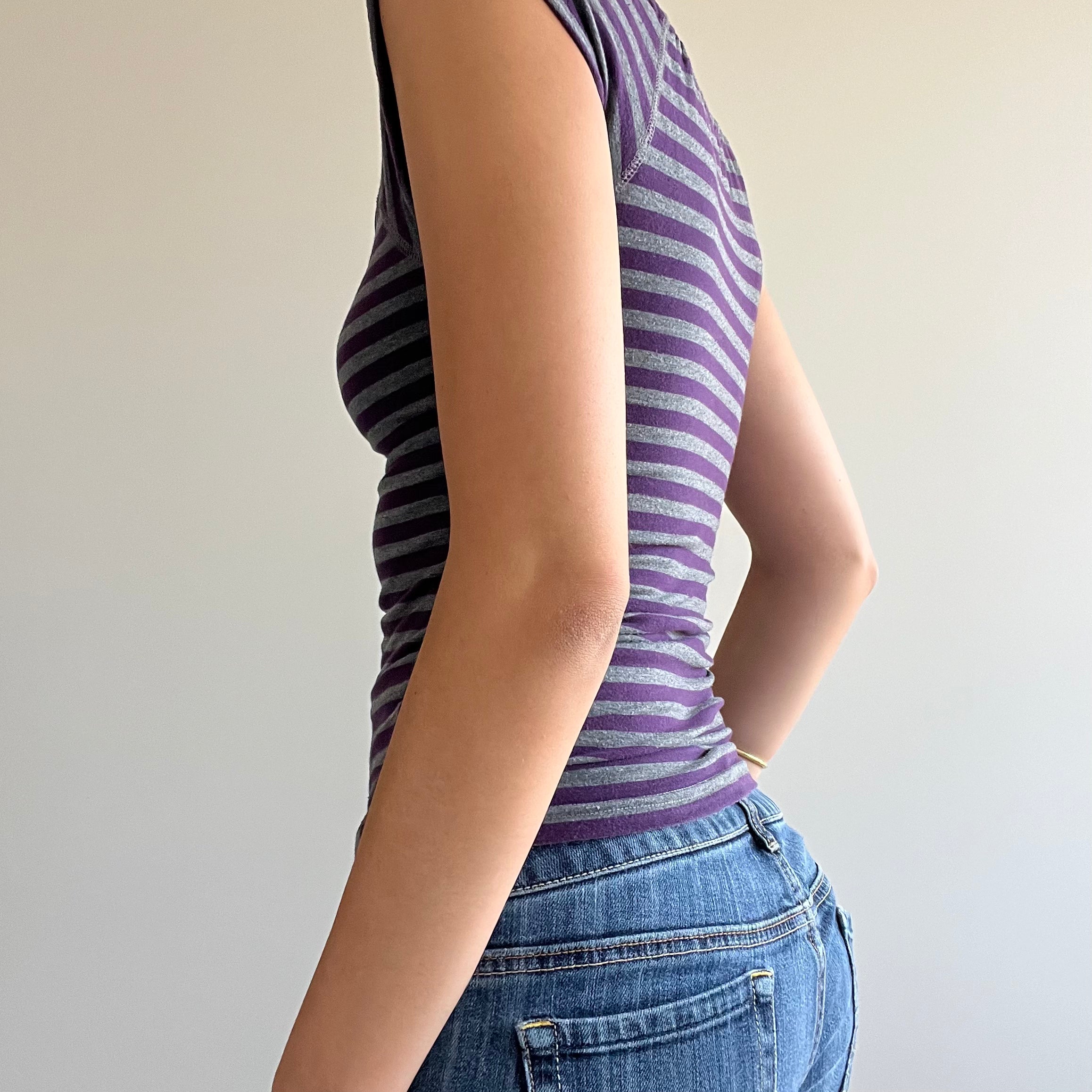 PURPLE BUTTON STRIPE TOP