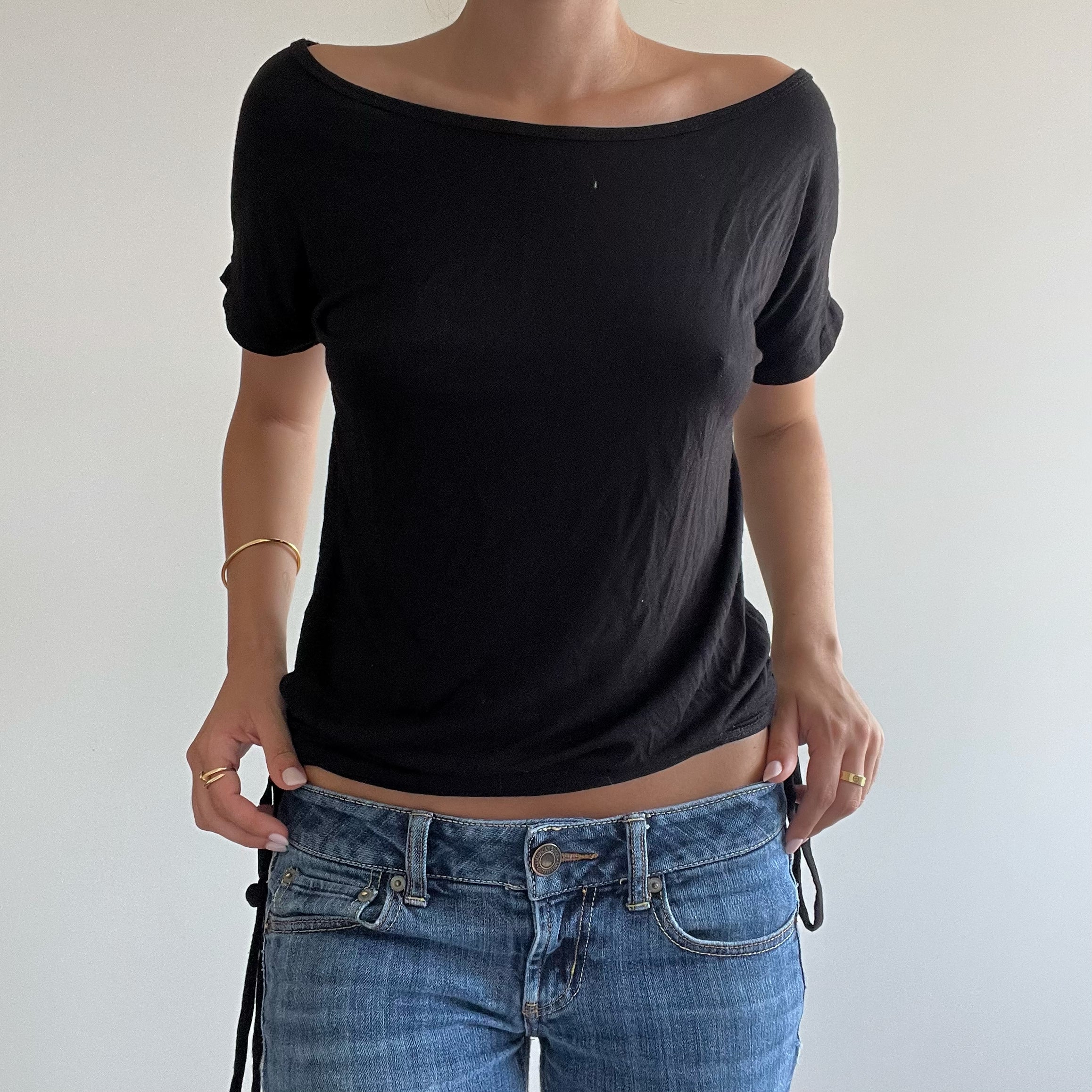 BLACK RUCHED TOP