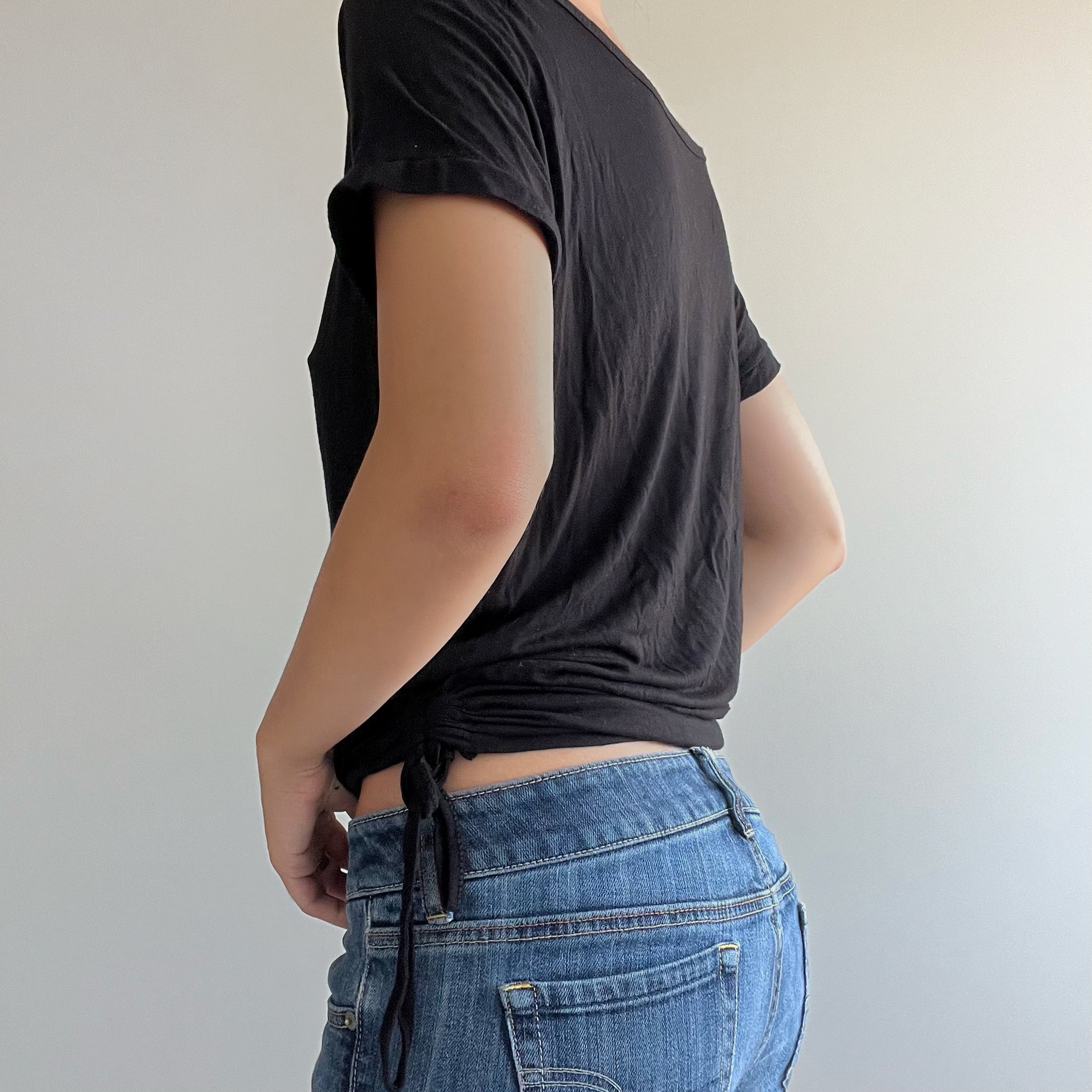 BLACK RUCHED TOP