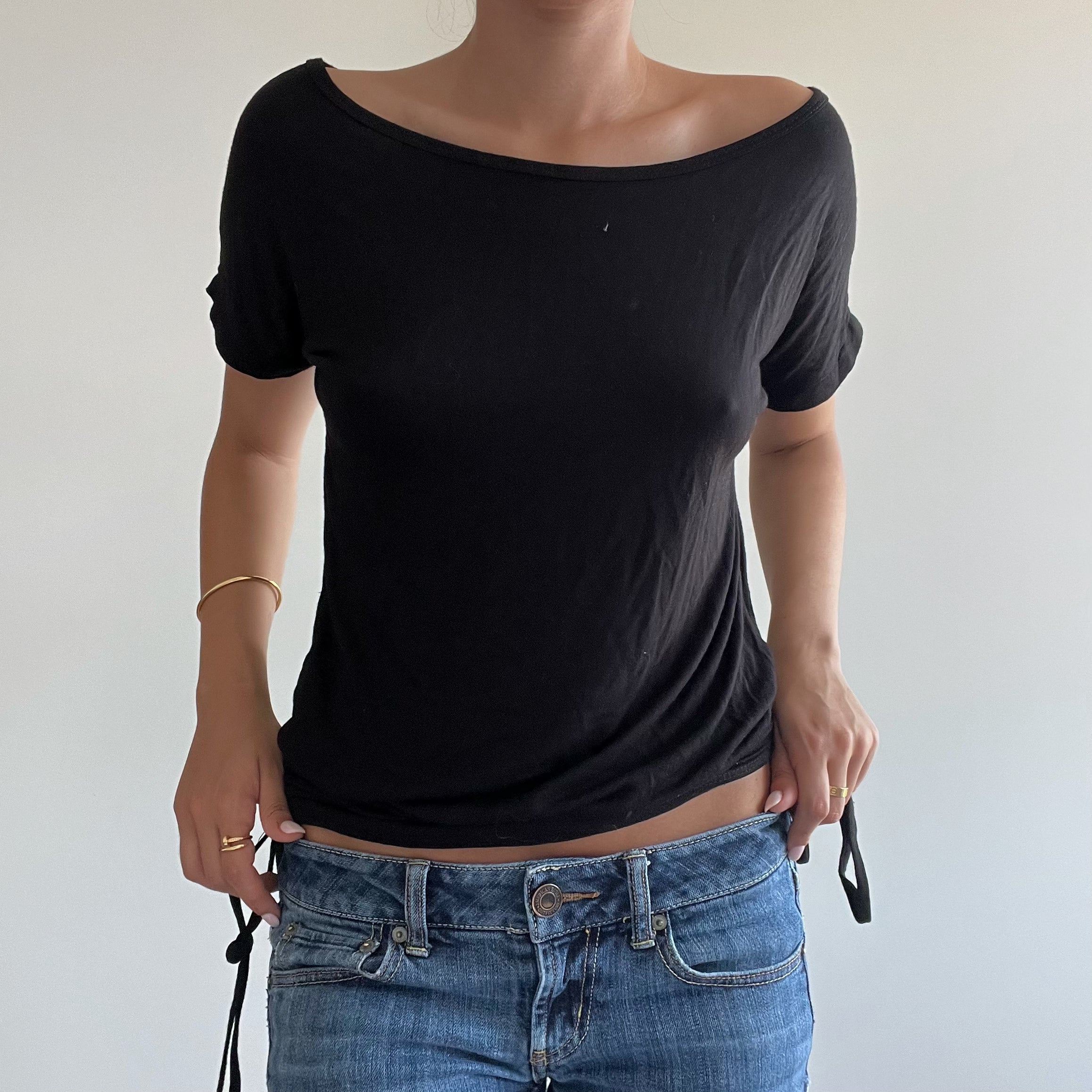 BLACK RUCHED TOP