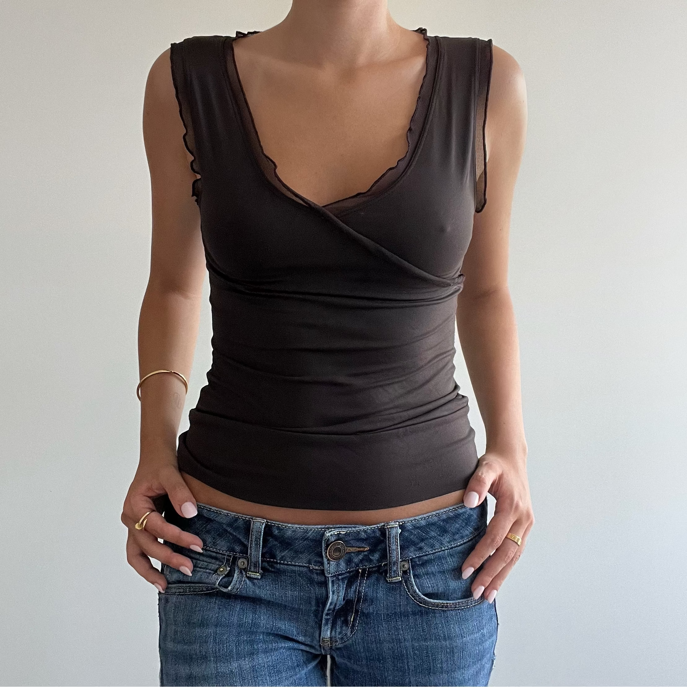 BROWN RUFFLE TOP