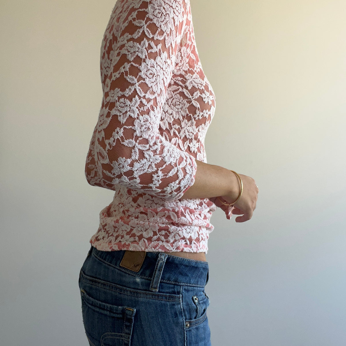 LIGHT PINK LACE LONGSLEEVE