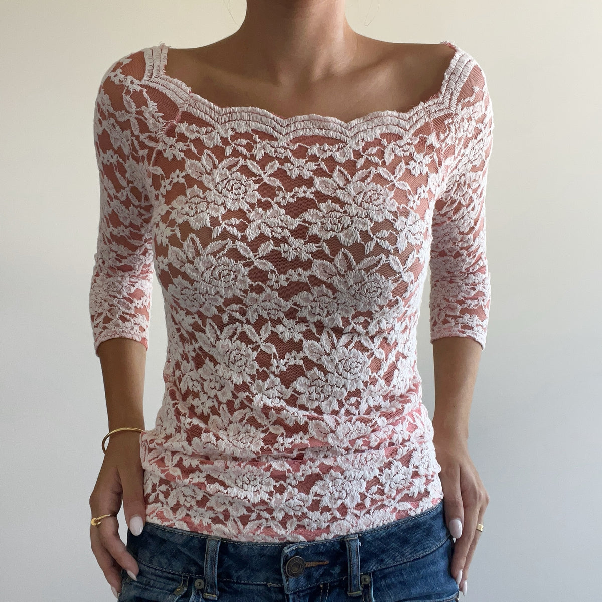 LIGHT PINK LACE LONGSLEEVE