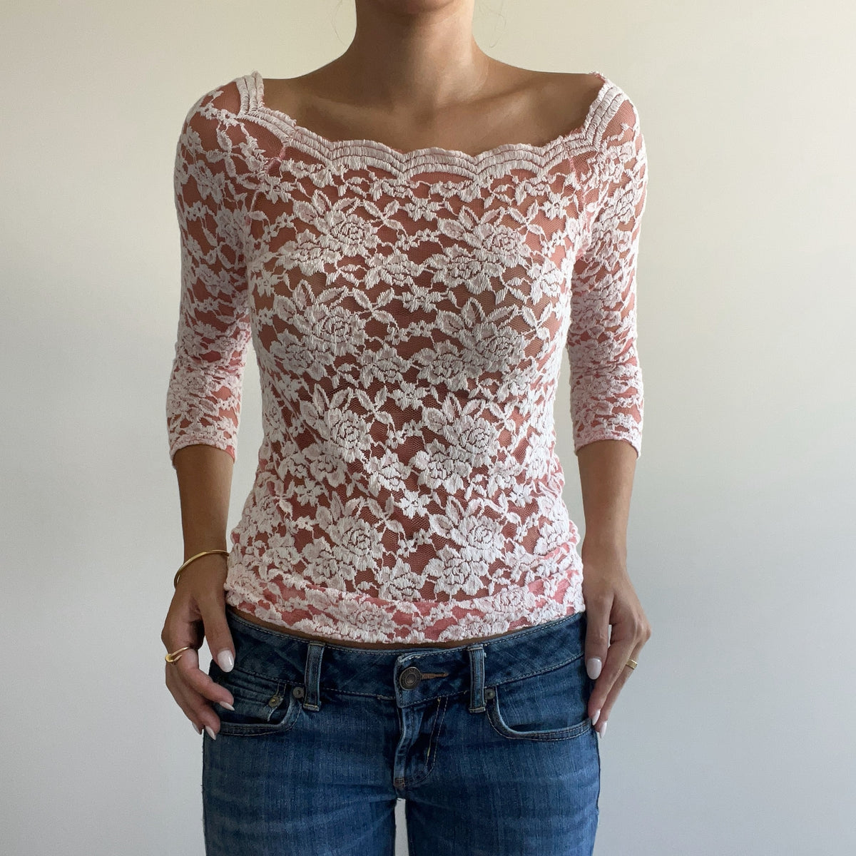 LIGHT PINK LACE LONGSLEEVE