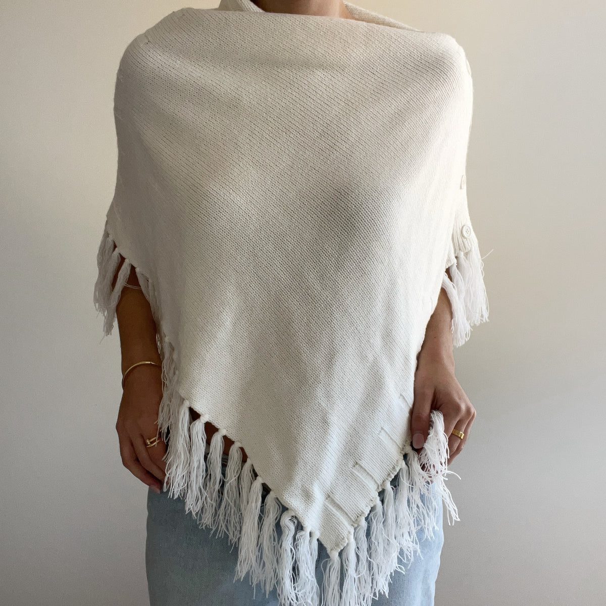 PONCHO WITH FRINGE