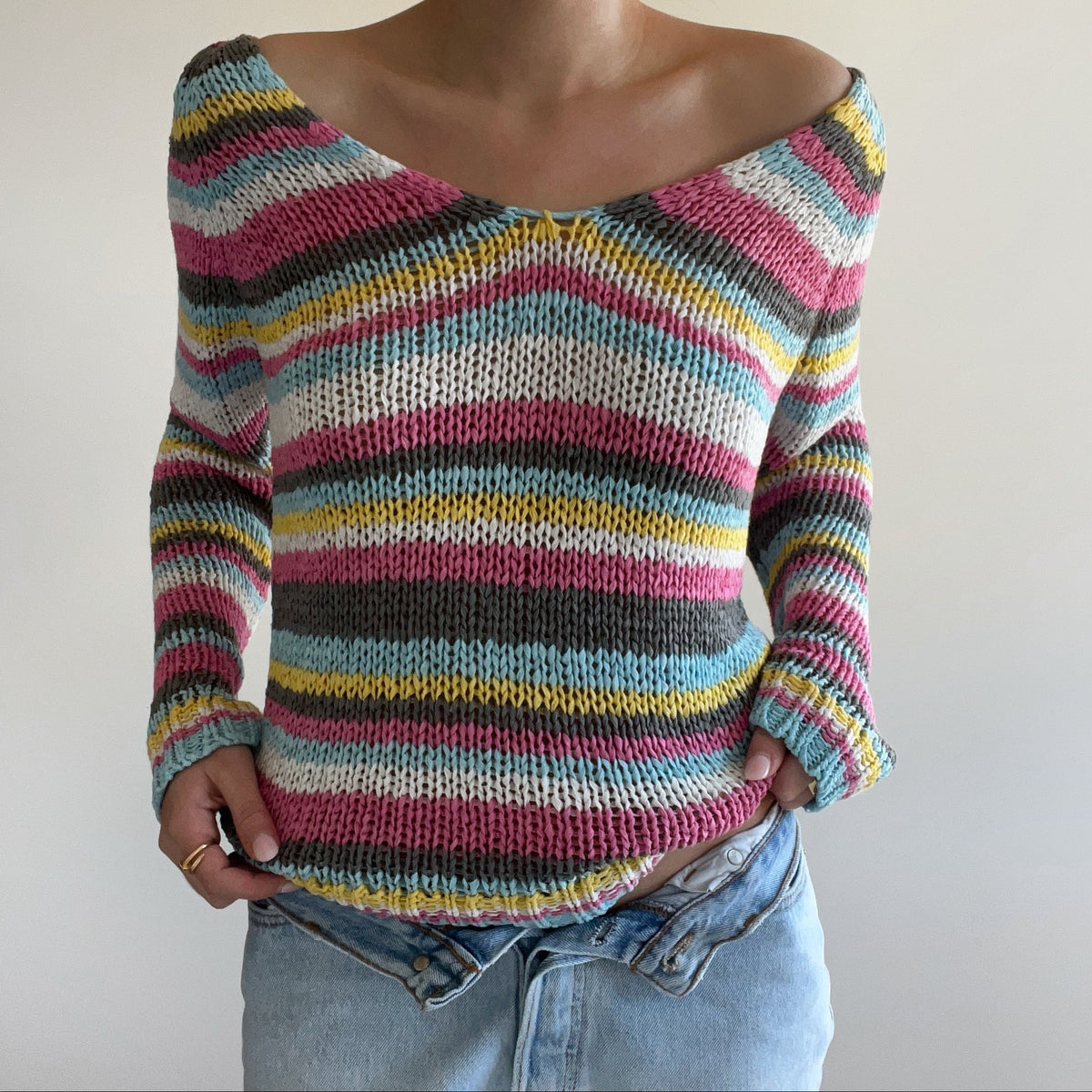 MULTICOLOR STRIPED KNIT