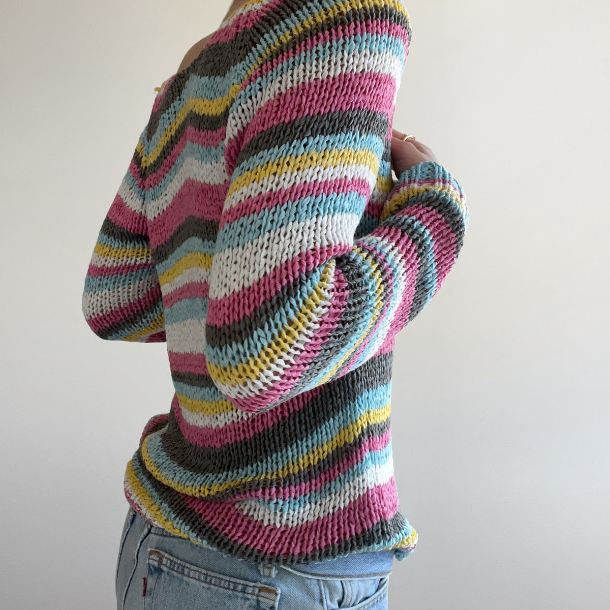 MULTICOLOR STRIPED KNIT