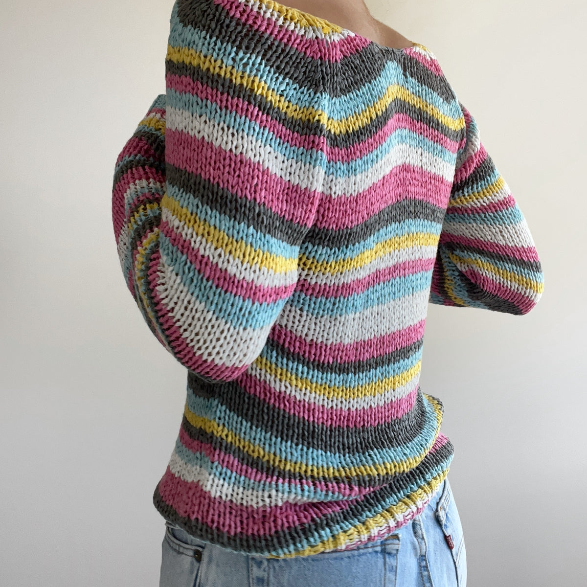 MULTICOLOR STRIPED KNIT
