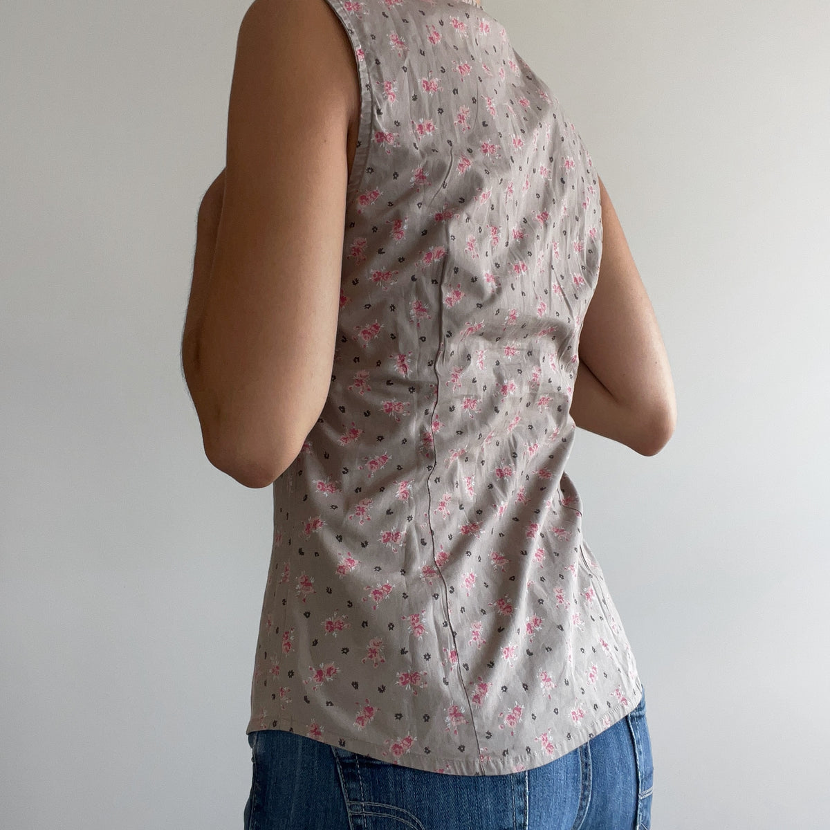 FLORAL RUFFLE BLOUSE