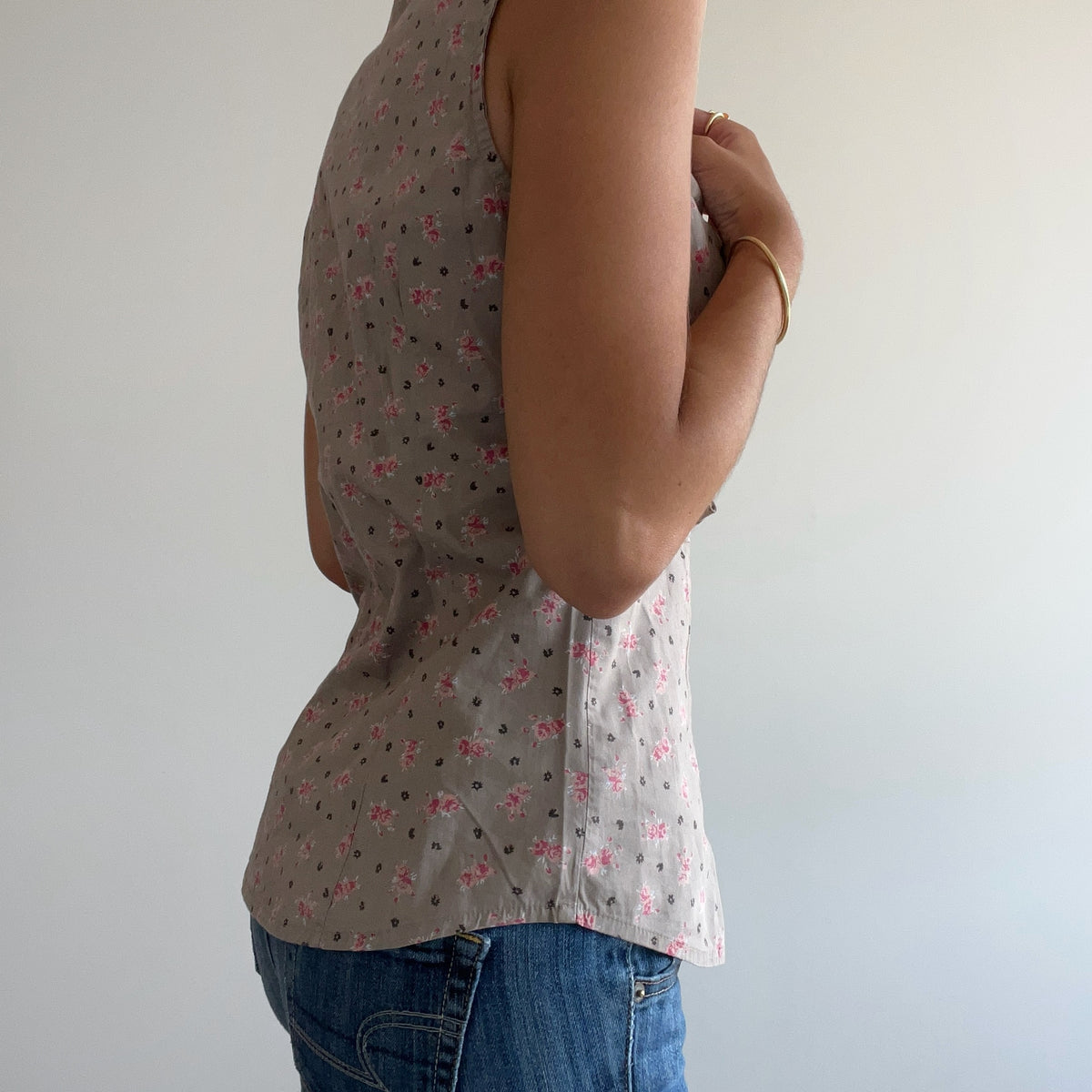 FLORAL RUFFLE BLOUSE