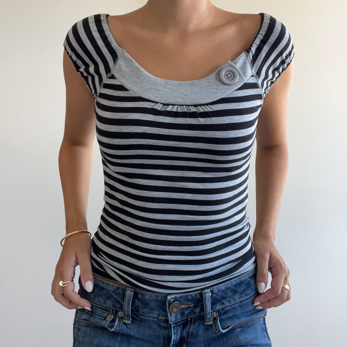 BUTTON STRIPE TOP